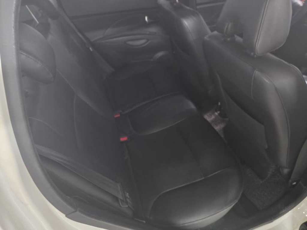 KIA Morning - Vista 5