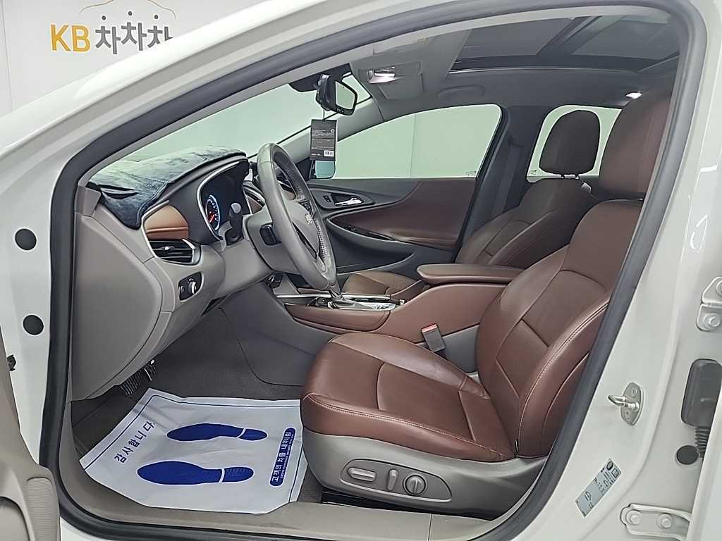 Chevrolet Malibu - Vista 11