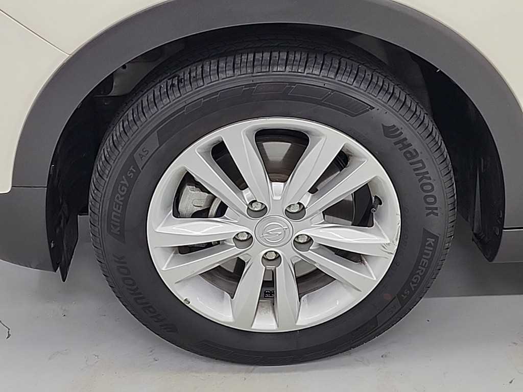 Ssangyong Tivoli 2015 Blanco - Importación desde Corea - HF Imports Iquique - Foto 19