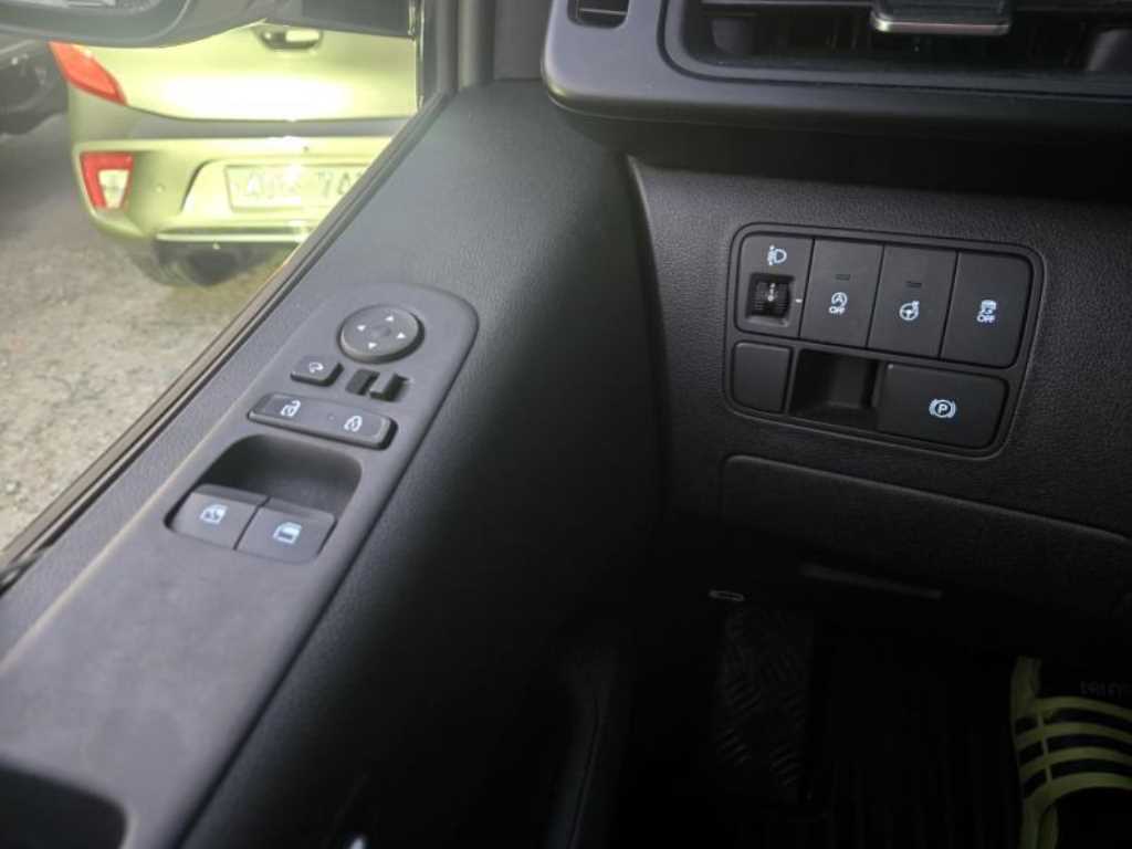 HYUNDAI Staria - Vista 11