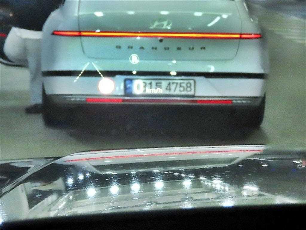 Land Rover Range Rover Sports 2019 Negro - Importación desde Corea - HF Imports Iquique - Foto 13