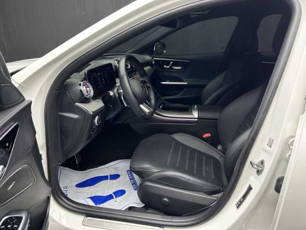 Mercedes Benz C Class - Vista 5