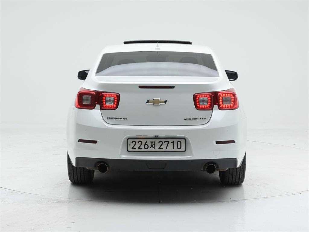 Chevrolet Malibu - Vista 5