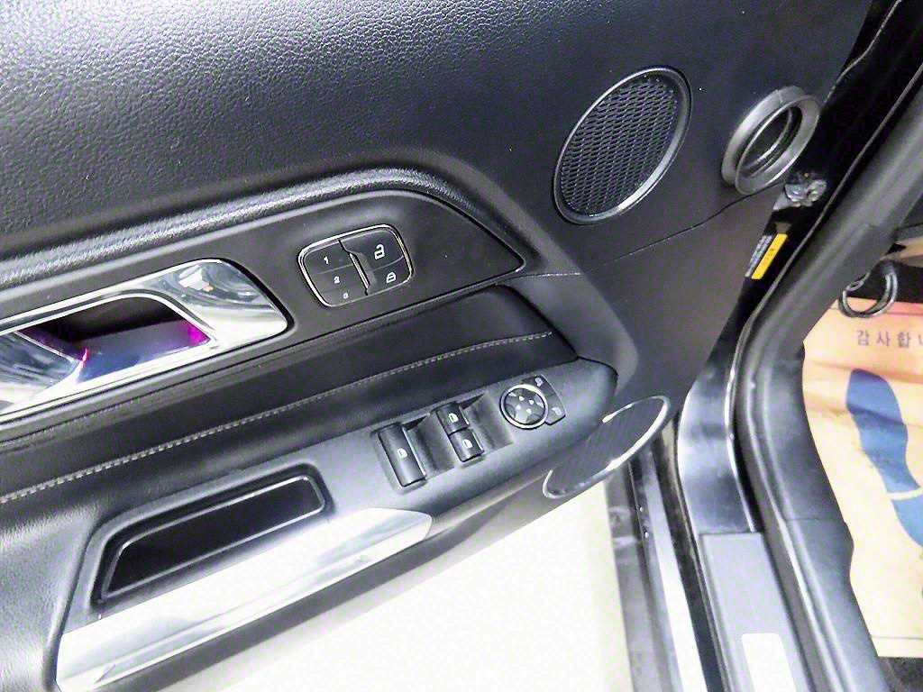 Ford Mustang - Vista 11