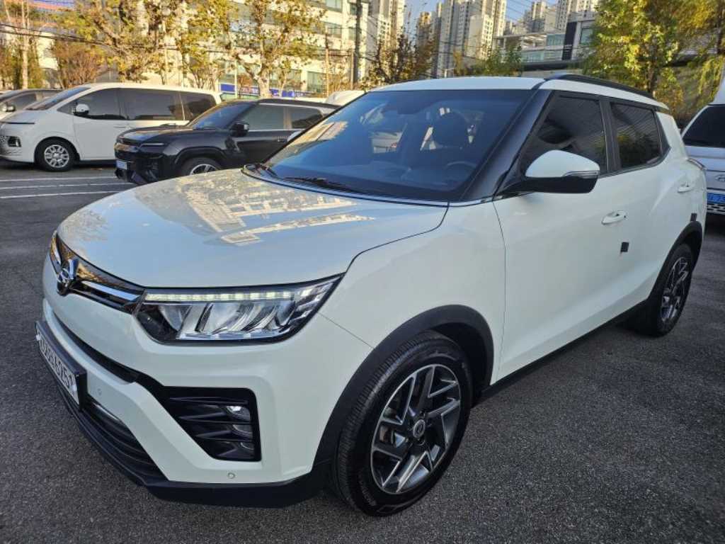 Ssangyong Tivoli 2022 Blanco - Importación desde Corea - HF Imports Iquique - Foto 1