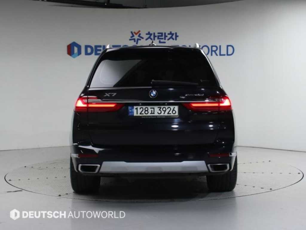 BMW X7 - Vista 4