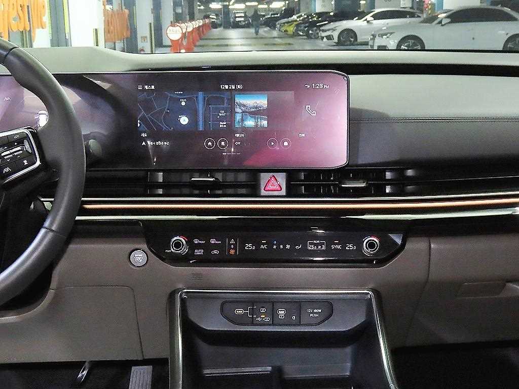 KIA Carnival - Vista 11