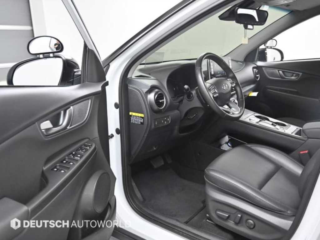 HYUNDAI Kona - Vista 11