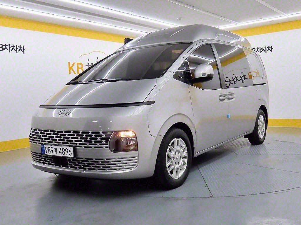 HYUNDAI Staria - Vista 2