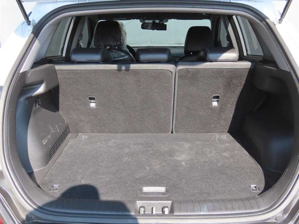 HYUNDAI Kona - Vista 5