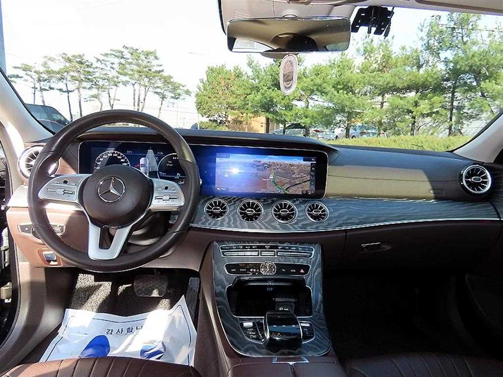 Mercedes Benz CLS Class - Vista 7