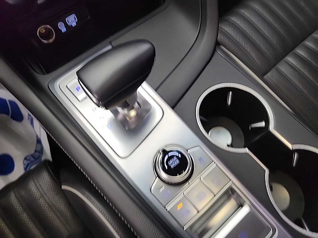 Genesis G70 - Vista 8