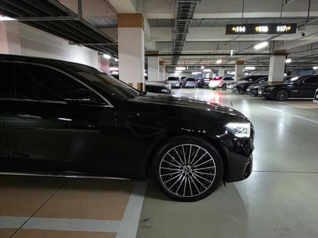 Mercedes Benz E class - Vista 5