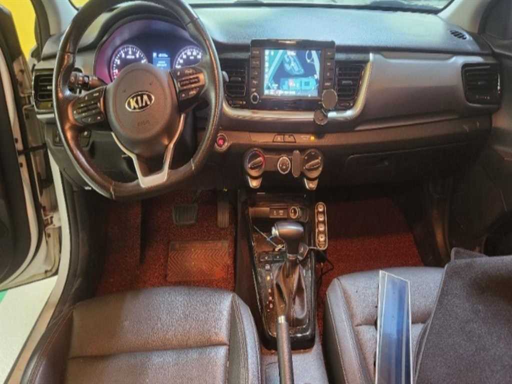 KIA Stonic - Vista 3