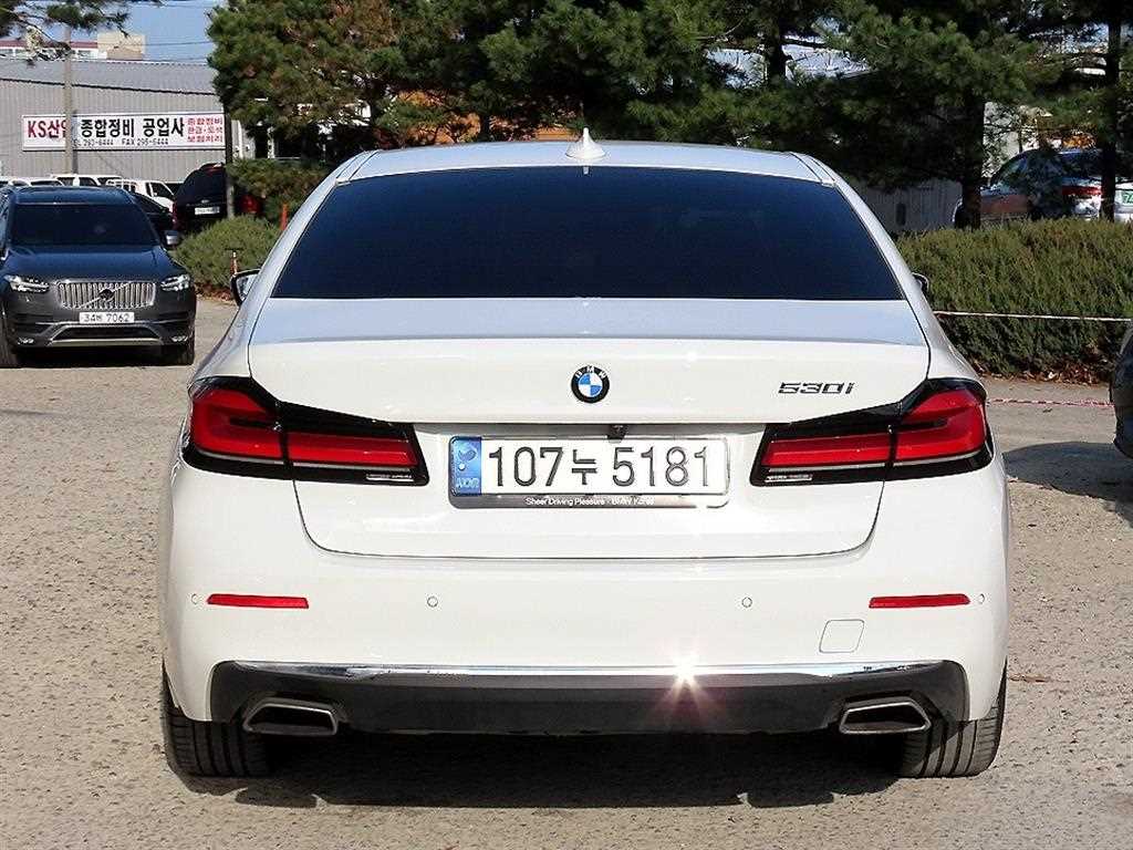 BMW 5 Series - Vista 4