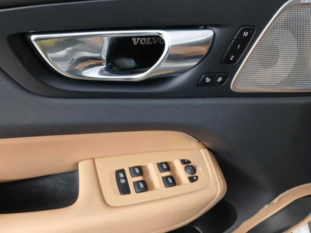 Volvo XC60 - Vista 10