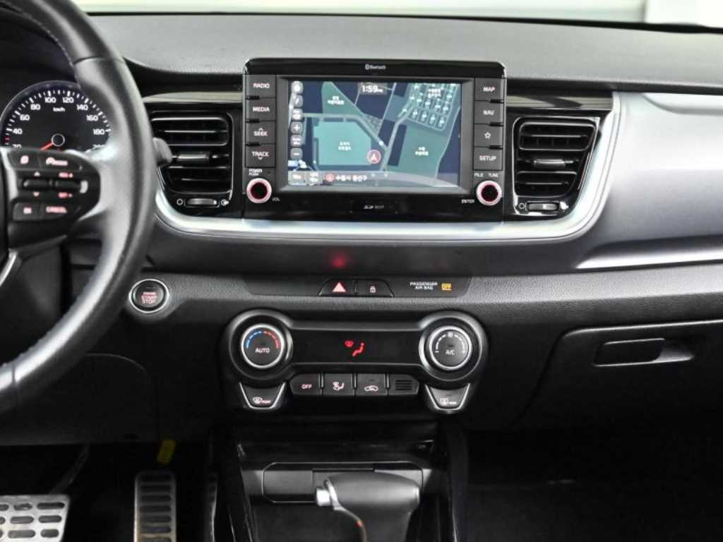 KIA Stonic 2018 Amarillo - Importación desde Corea - HF Imports Iquique - Foto 14