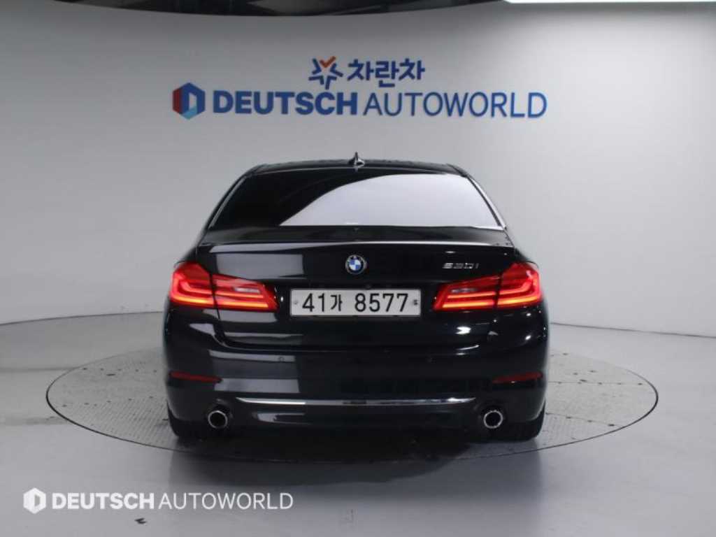 BMW 5 Series - Vista 4