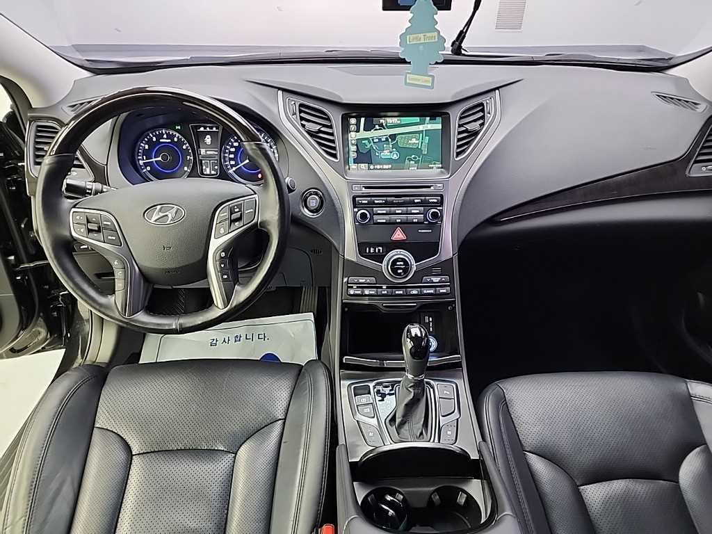 HYUNDAI Grandeur - Vista 7