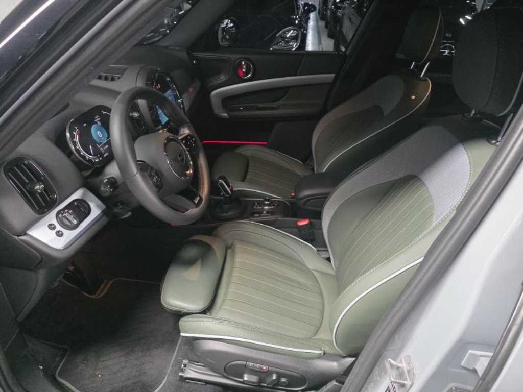 Mini Countryman - Vista 8