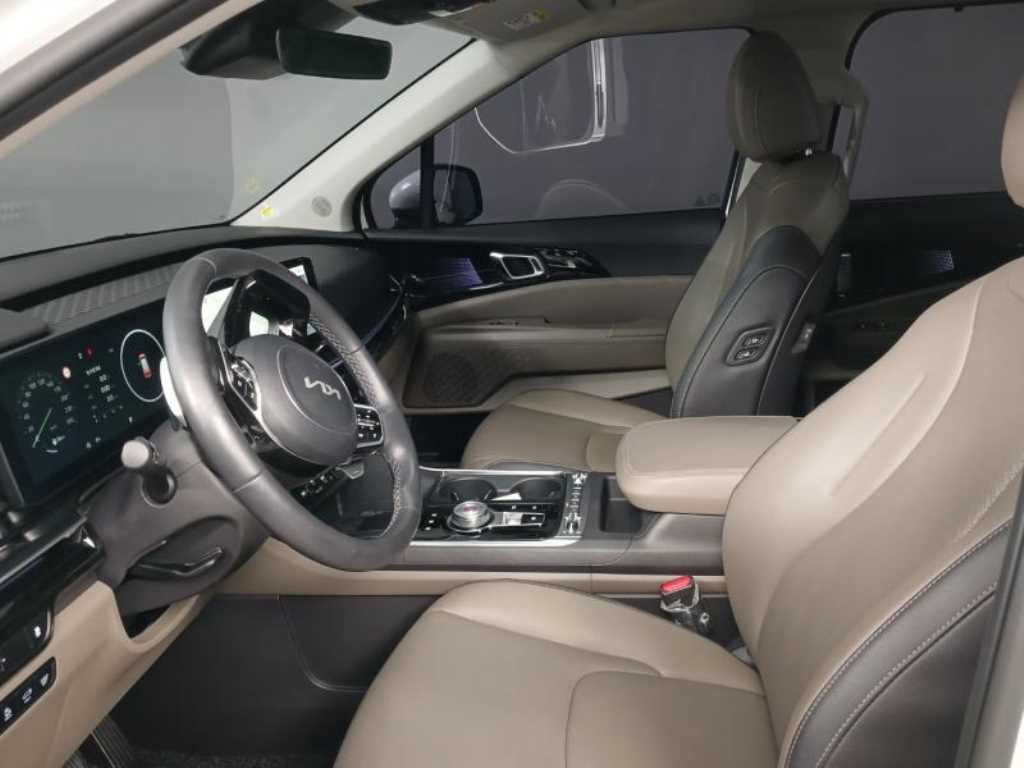 KIA Carnival - Vista 7