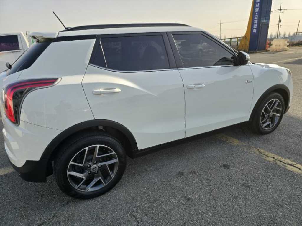 Ssangyong Tivoli - Vista 3
