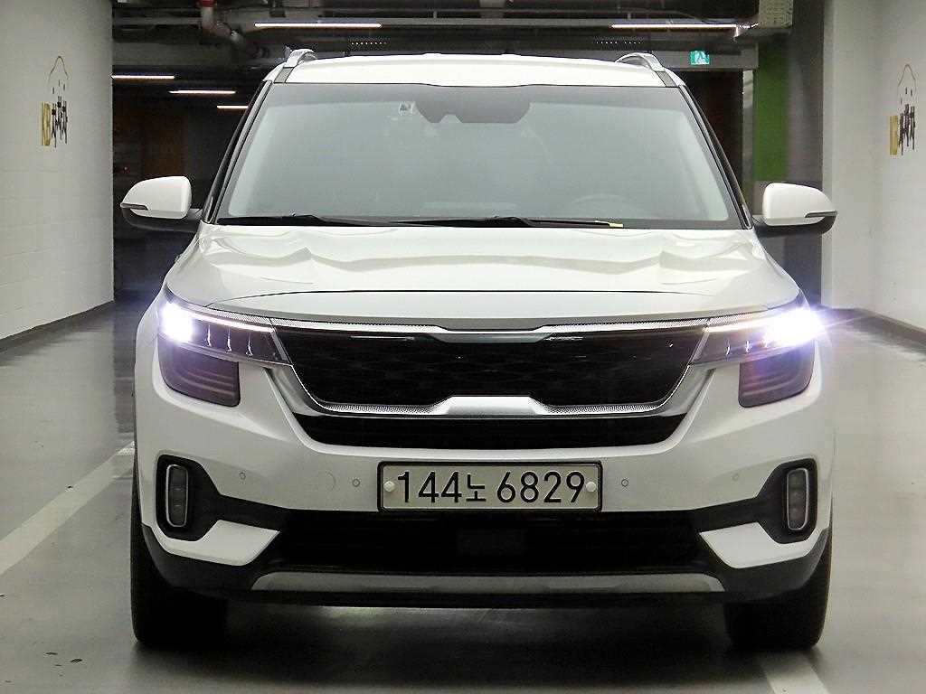 KIA Seltos 2023 Blanco - Importación desde Corea - HF Imports Iquique - Foto 1