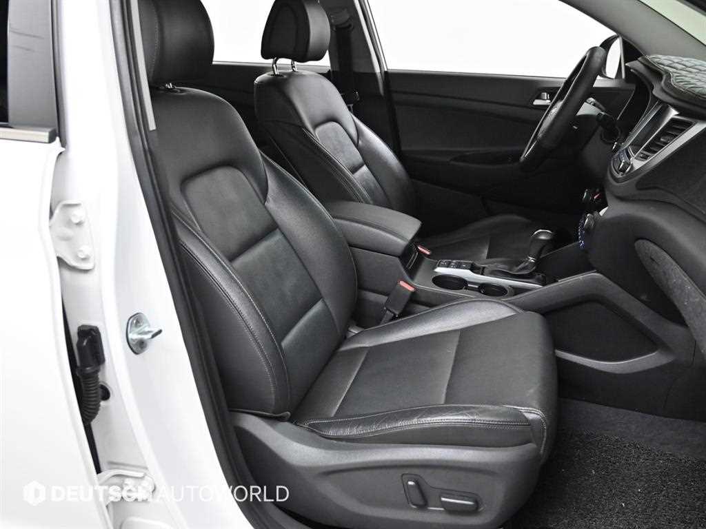 HYUNDAI Tucson - Vista 10