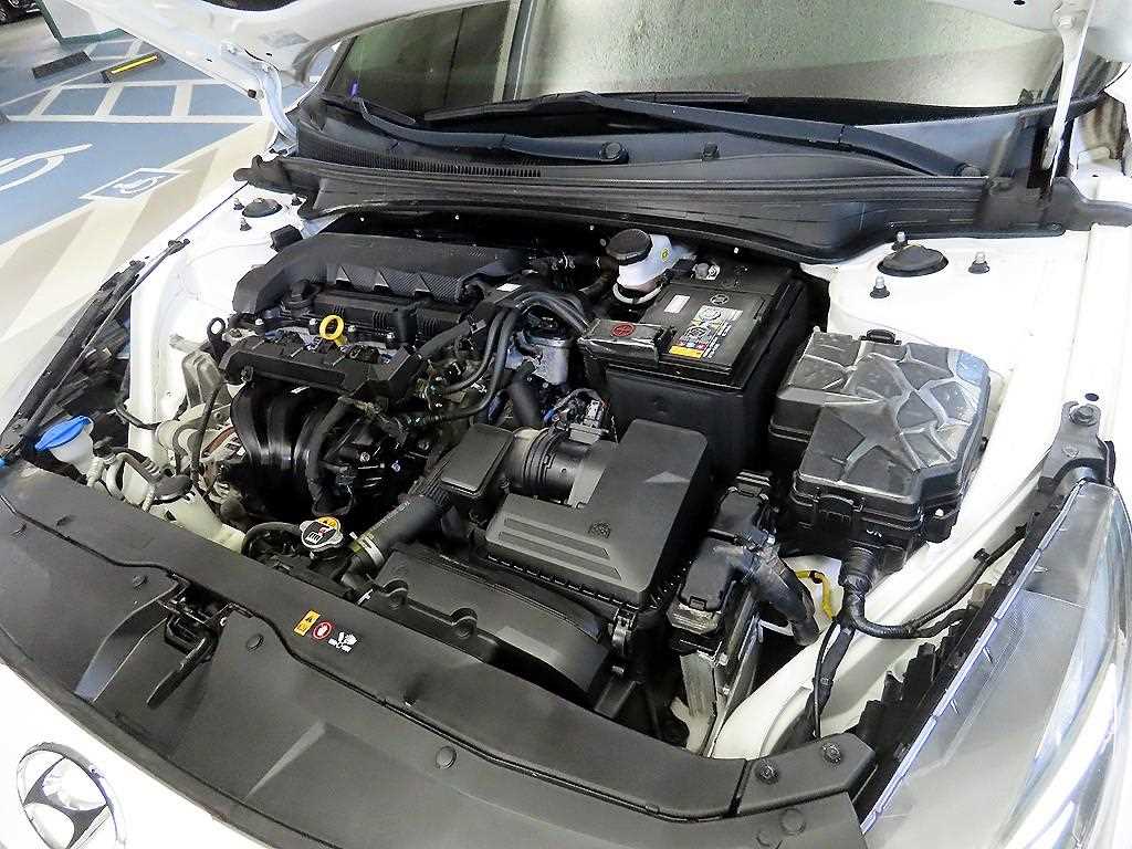 HYUNDAI Avante 2021 Blanco - Importación desde Corea - HF Imports Iquique - Foto 16