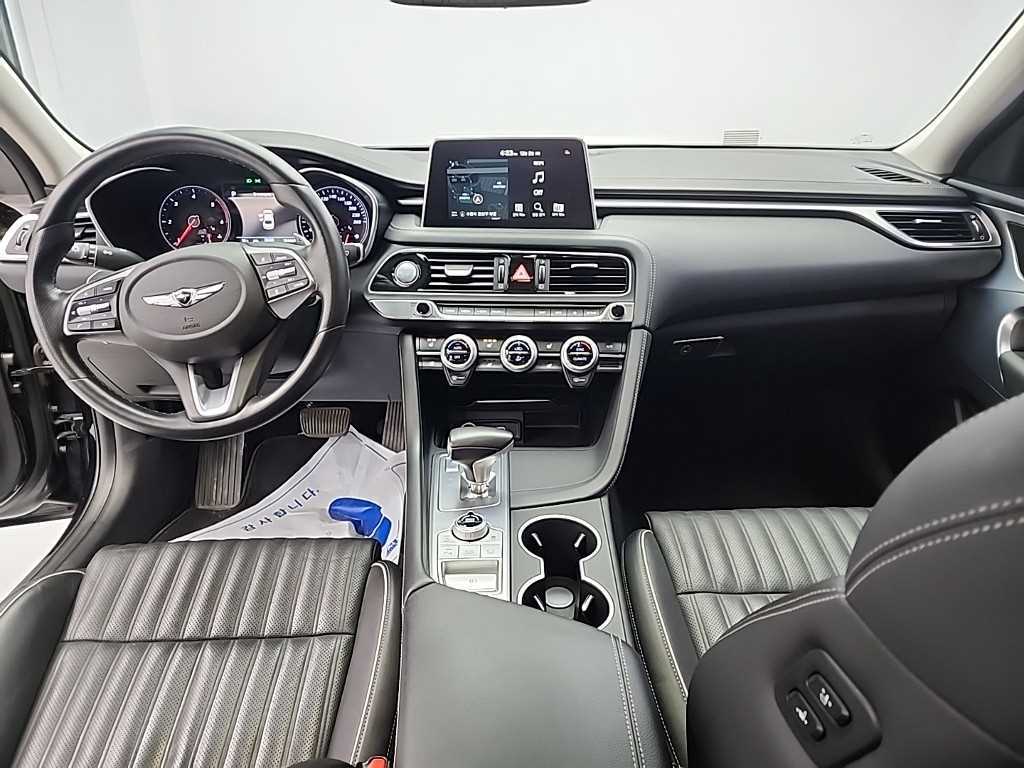 Genesis G70 - Vista 7