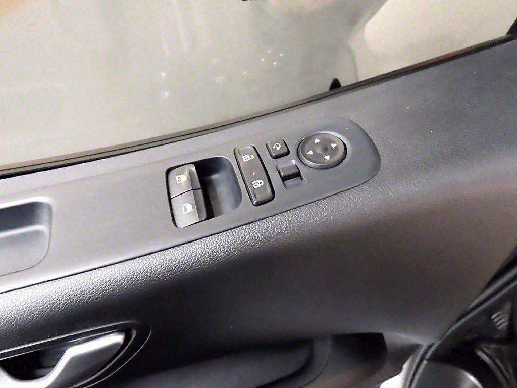 HYUNDAI Staria - Vista 11