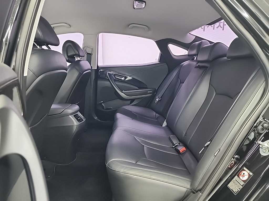 HYUNDAI Grandeur - Vista 12