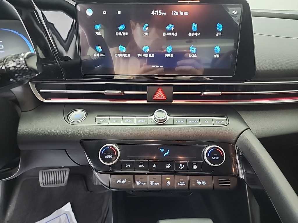 HYUNDAI Avante - Vista 10