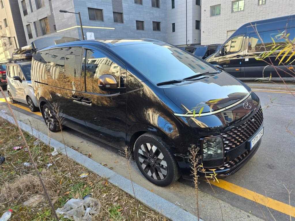 HYUNDAI Staria - Vista 3