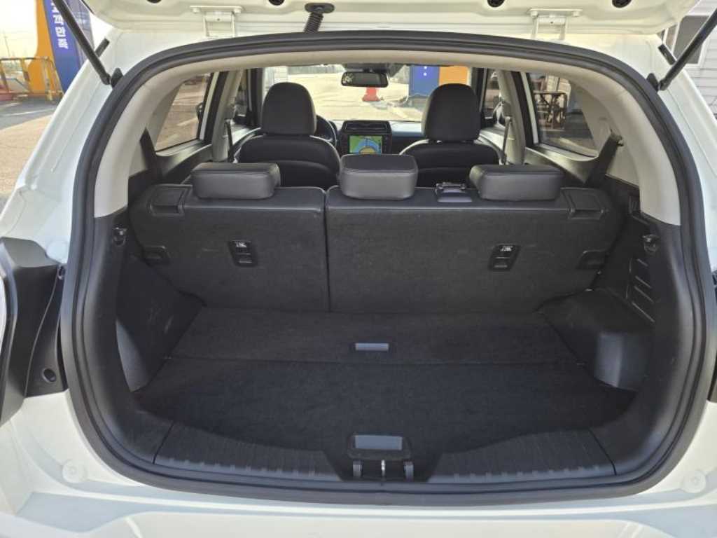 Ssangyong Tivoli - Vista 9