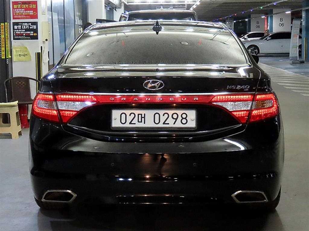 HYUNDAI Grandeur - Vista 5