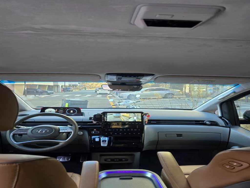 HYUNDAI Staria - Vista 7