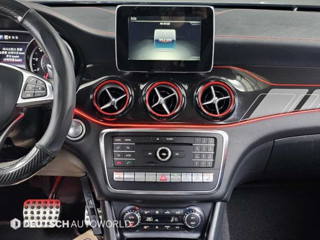 Mercedes Benz GLA Class 2018 Negro - Importación desde Corea - HF Imports Iquique - Foto 1