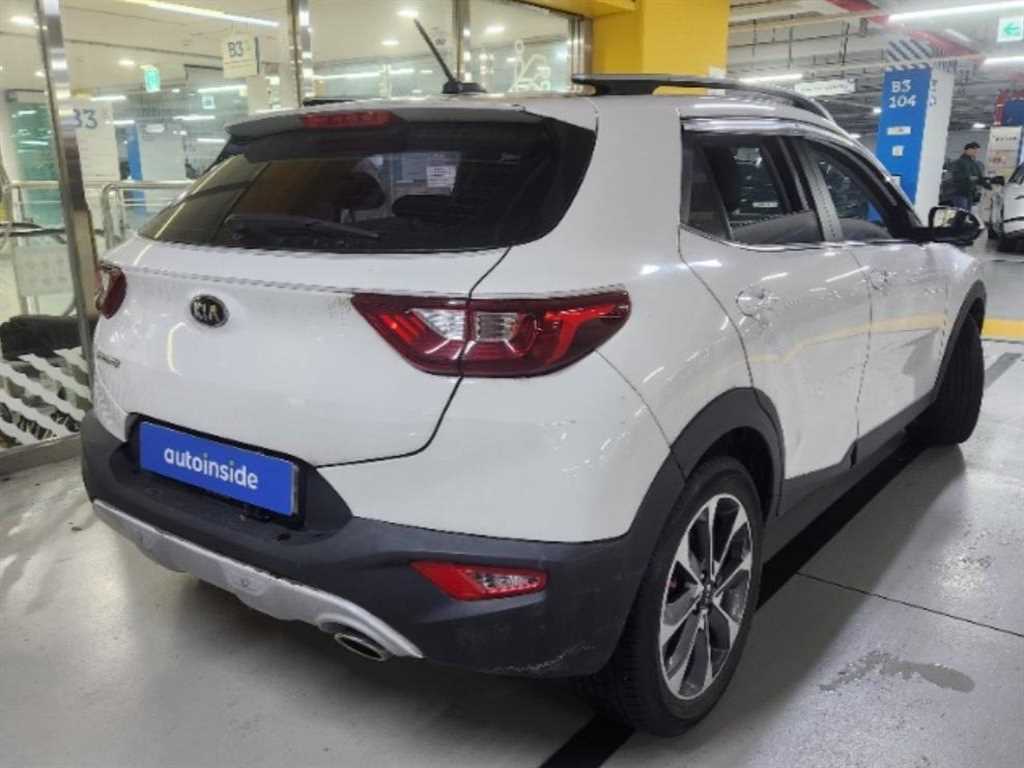 KIA Stonic - Vista 2