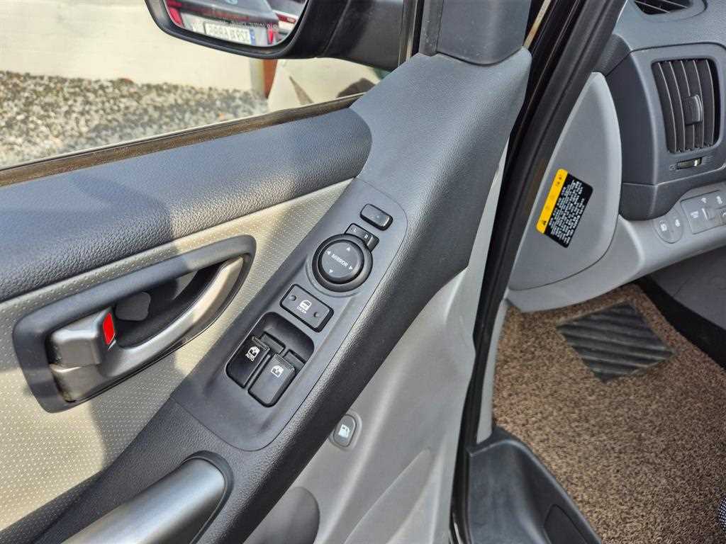 HYUNDAI Starex - Vista 12