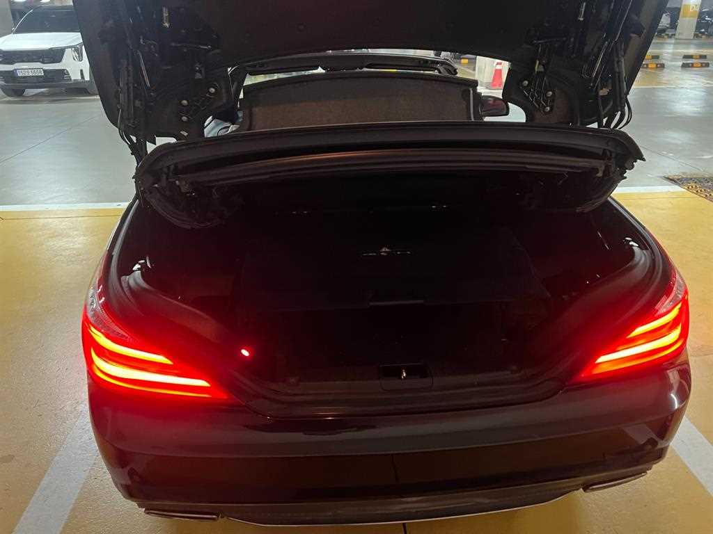 Mercedes Benz SL Class - Vista 6