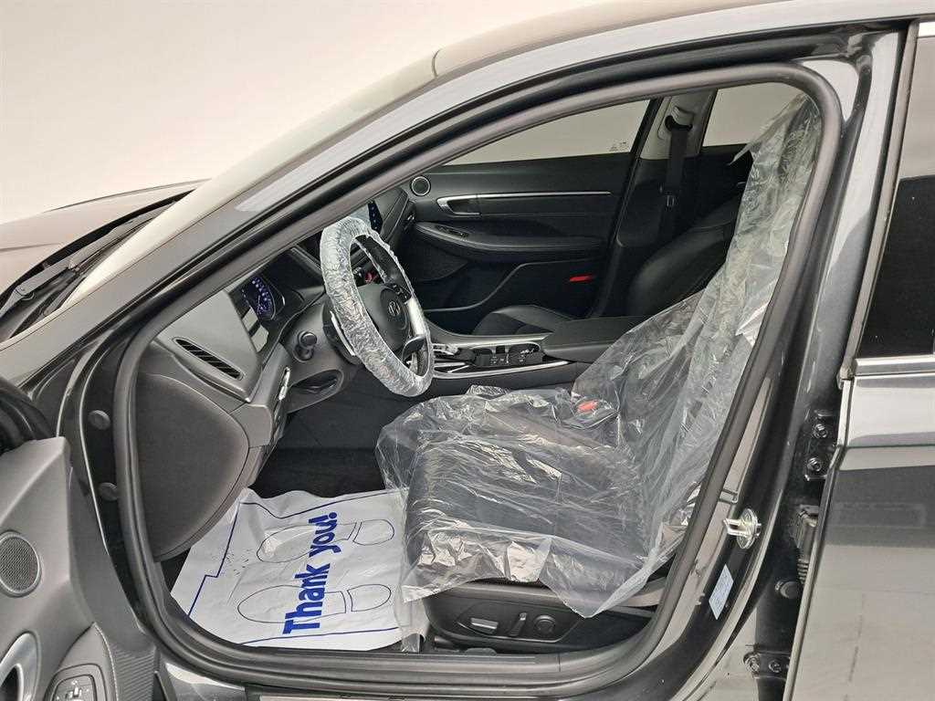 HYUNDAI Sonata - Vista 11