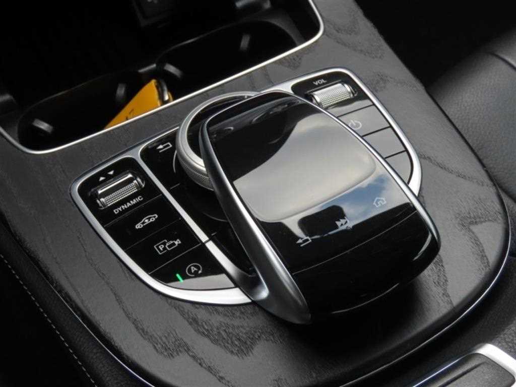 Mercedes Benz E class - Vista 7