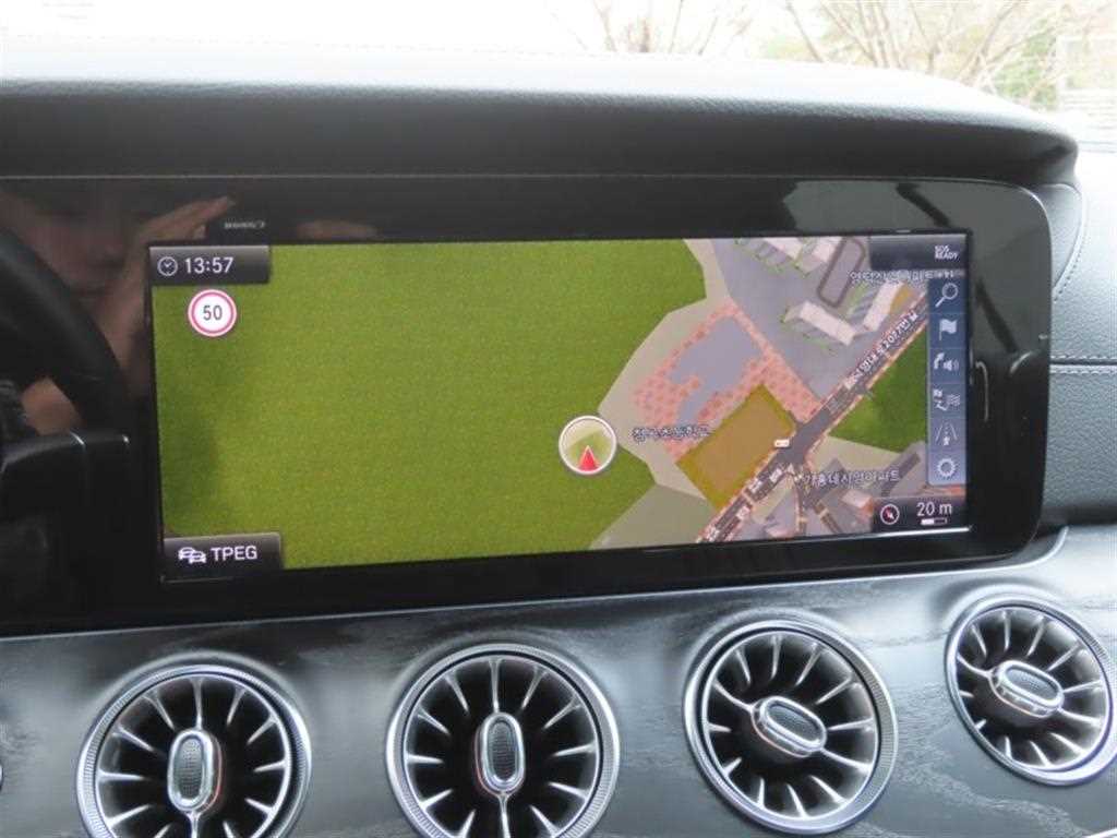 Mercedes Benz E class - Vista 9