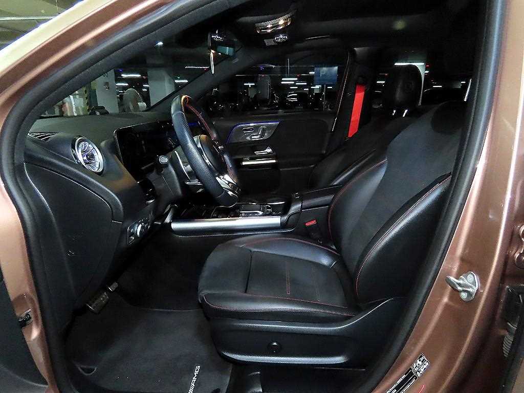 Mercedes Benz GLA Class - Vista 6