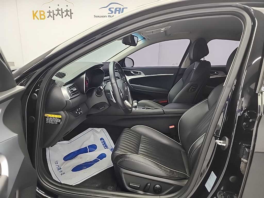 Genesis G70 - Vista 11