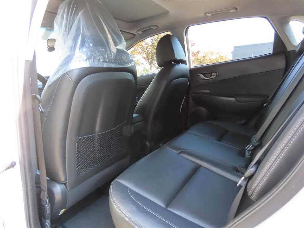 HYUNDAI Kona - Vista 10