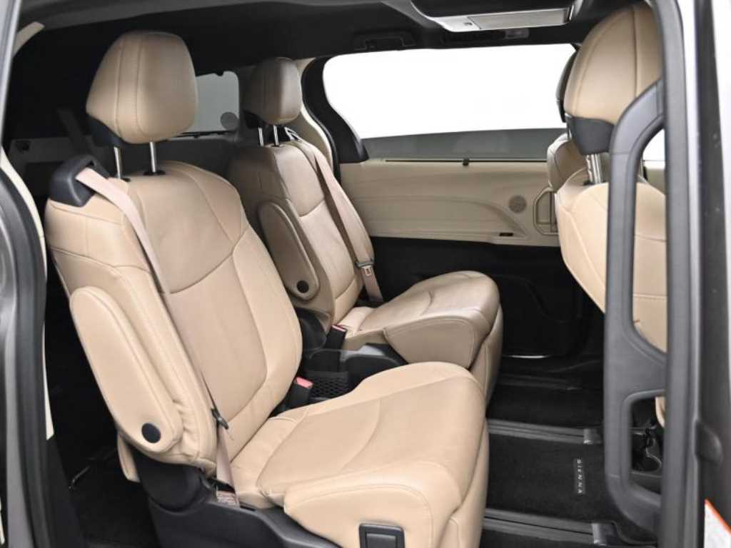 Toyota Siena - Vista 12