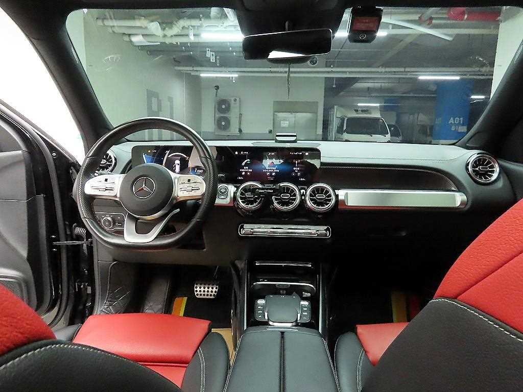 Mercedes Benz GLB Class - Vista 8