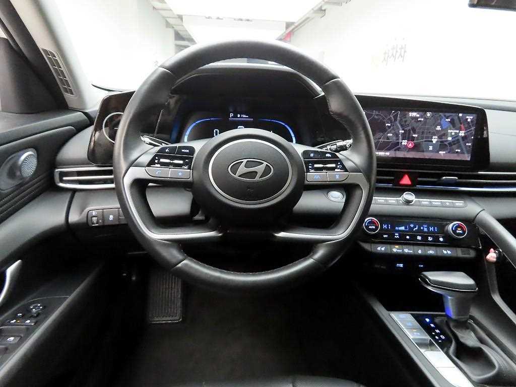 HYUNDAI Avante - Vista 8